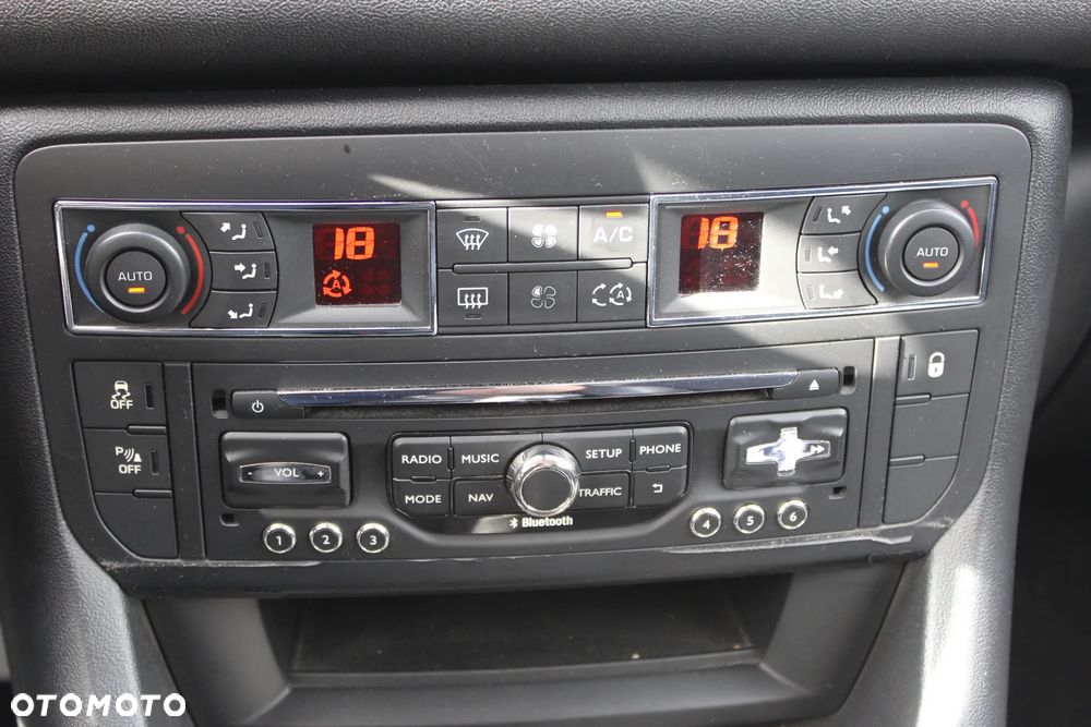 Citroën C5 2.0 HDi Exclusive - 29