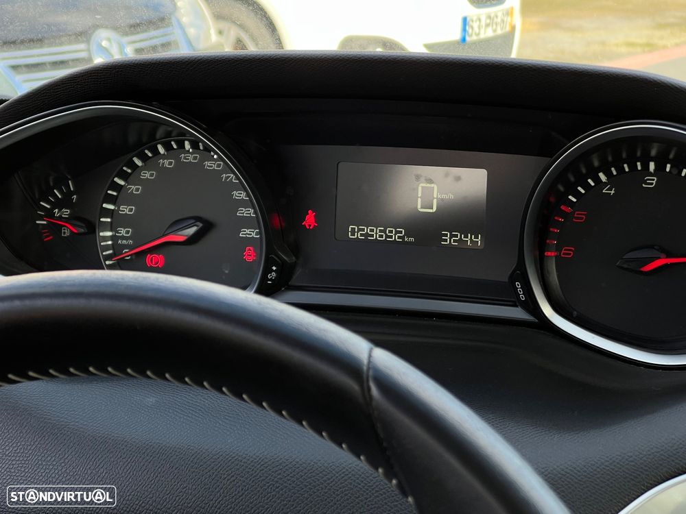 Peugeot 308 1.5 BlueHDi Style - 18