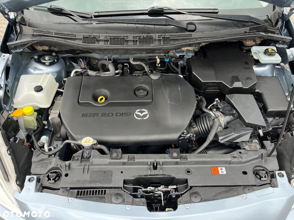 Mazda 5 - 8