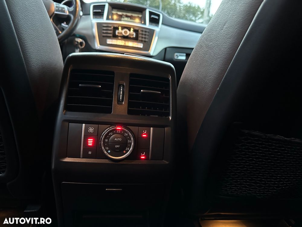 Mercedes-Benz ML 350 BlueTec 4MATIC Aut - 13