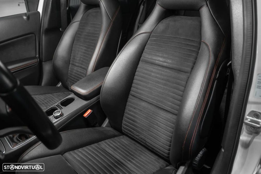 Mercedes-Benz A 180 AMG Line - 23