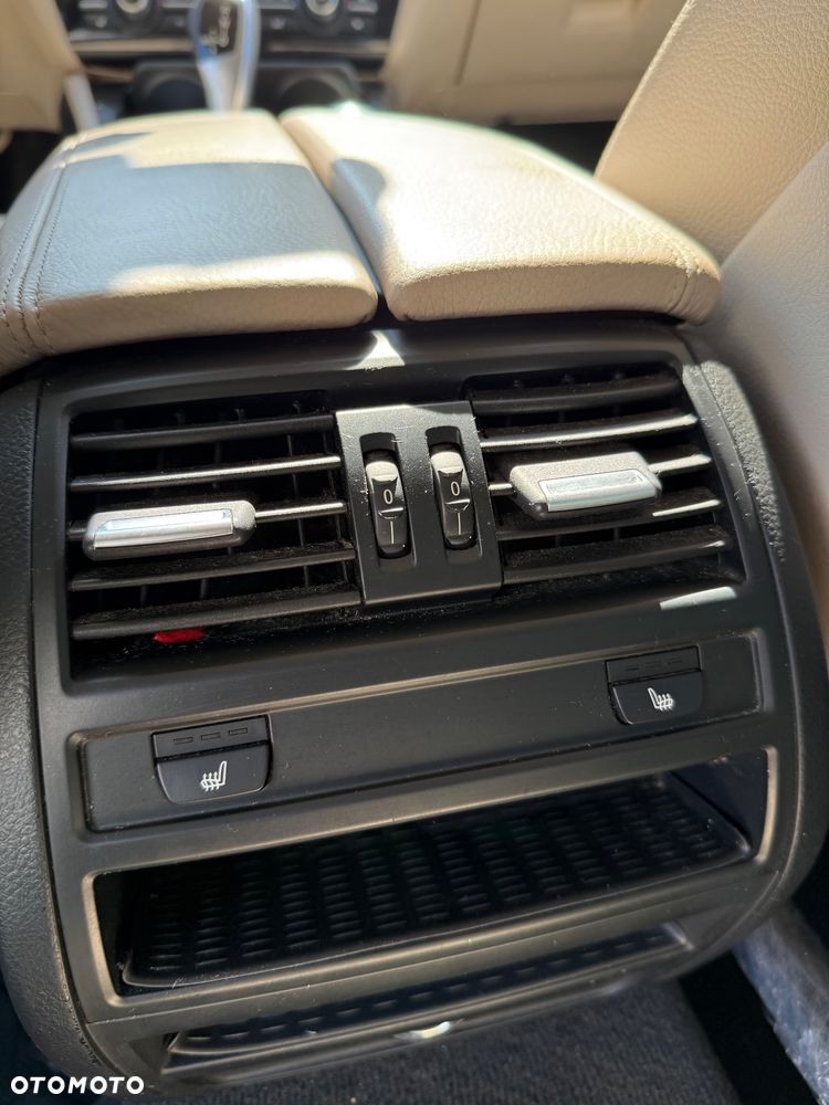 BMW Seria 5 525d xDrive - 5