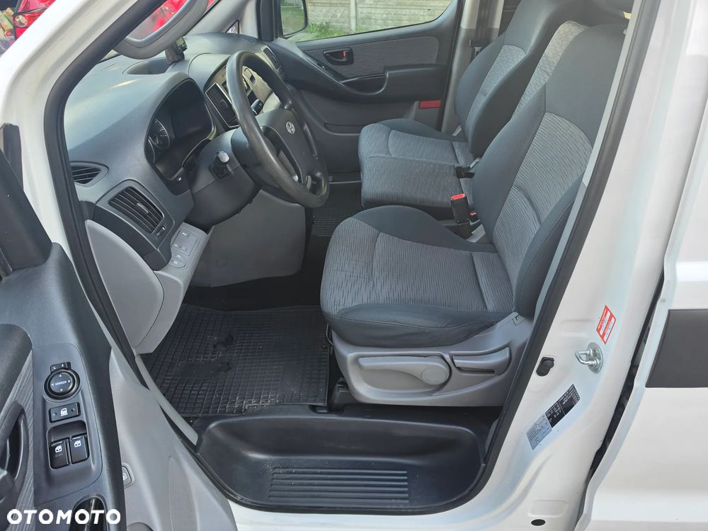 Hyundai H1 Starex Grand Starex - 25
