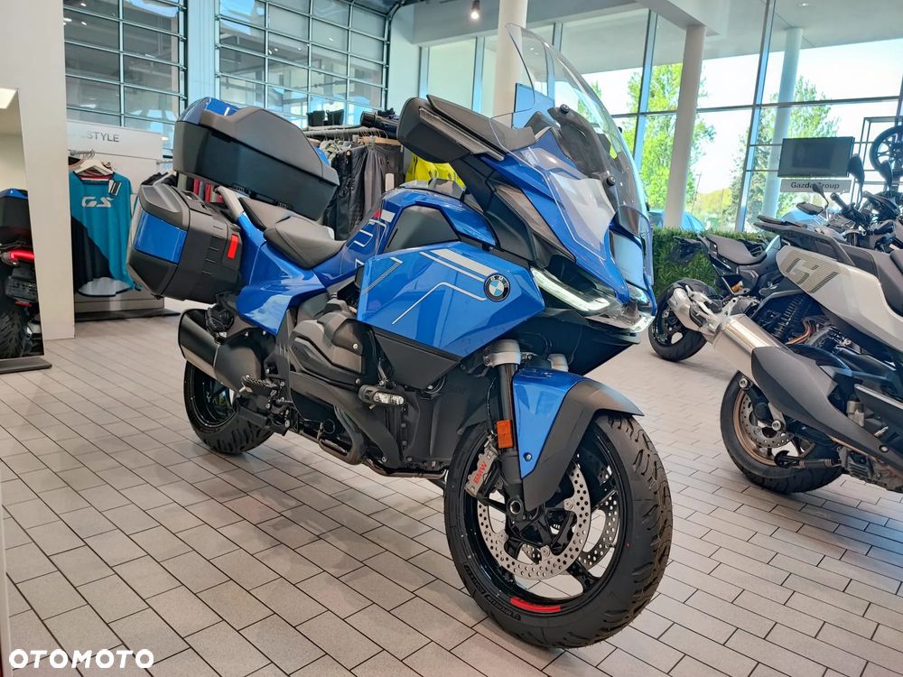 BMW R - 1