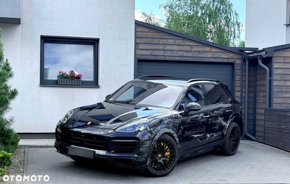 Porsche Cayenne GTS - 7