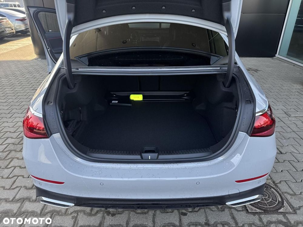 Mercedes-Benz Klasa E 220 d mHEV 4-Matic AMG 9G-Tronic - 18