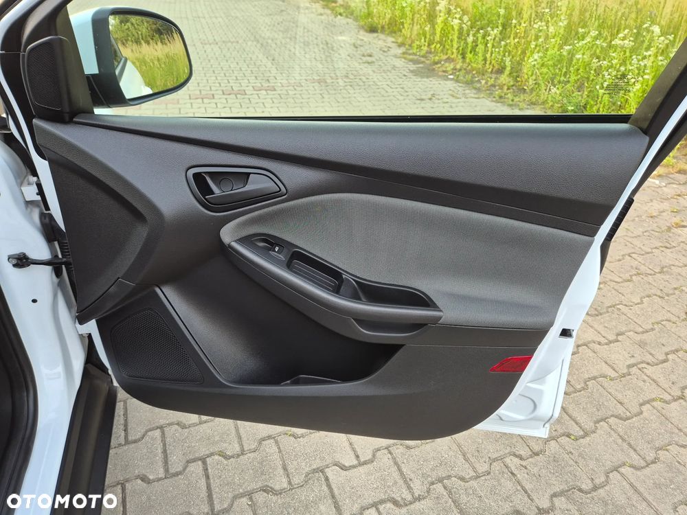 Ford Focus 1.0 EcoBoost Start-Stopp-System Ambiente - 37