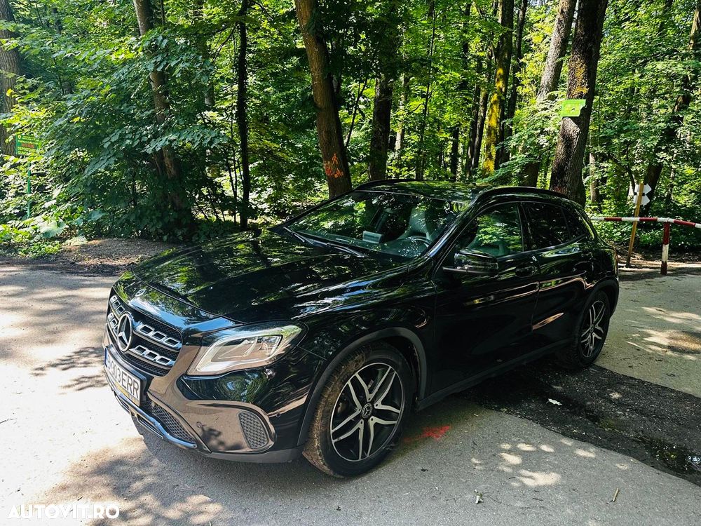 Mercedes-Benz GLA 200 d 4MATIC Aut. - 12