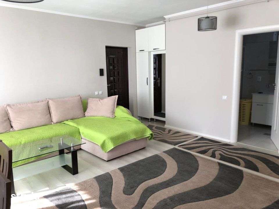 Apartament de 3 camere,60 mp,2 parcari, zona Vivo — fotografia 1