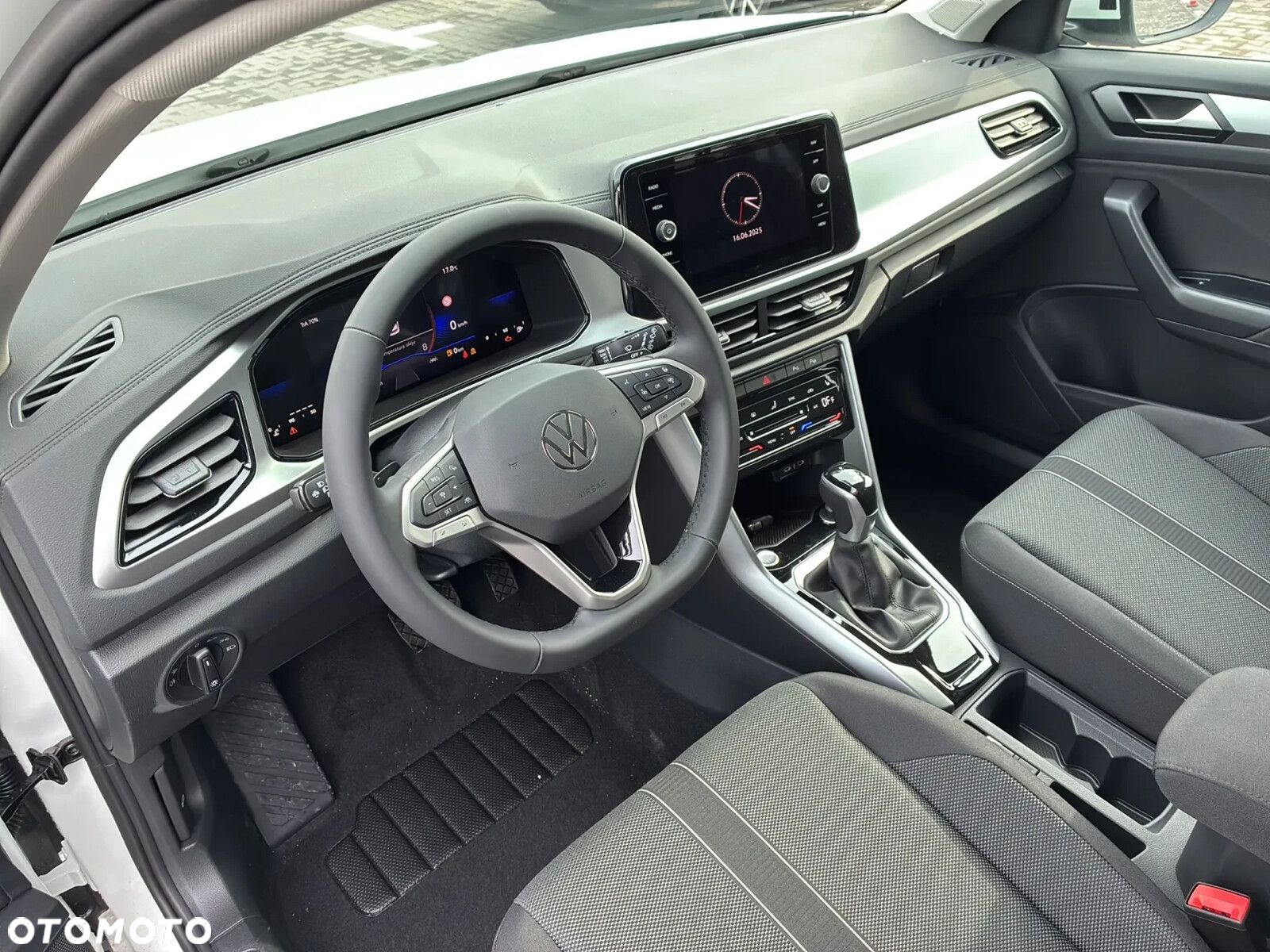 Volkswagen T-Roc - 5
