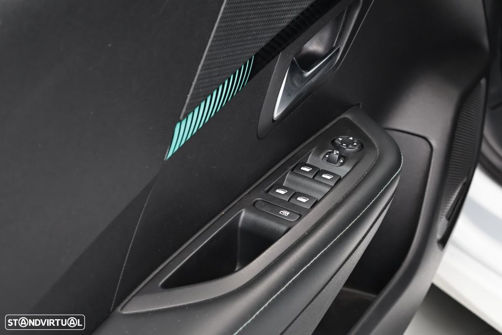 Peugeot 208 1.2 PureTech Active Pack - 24