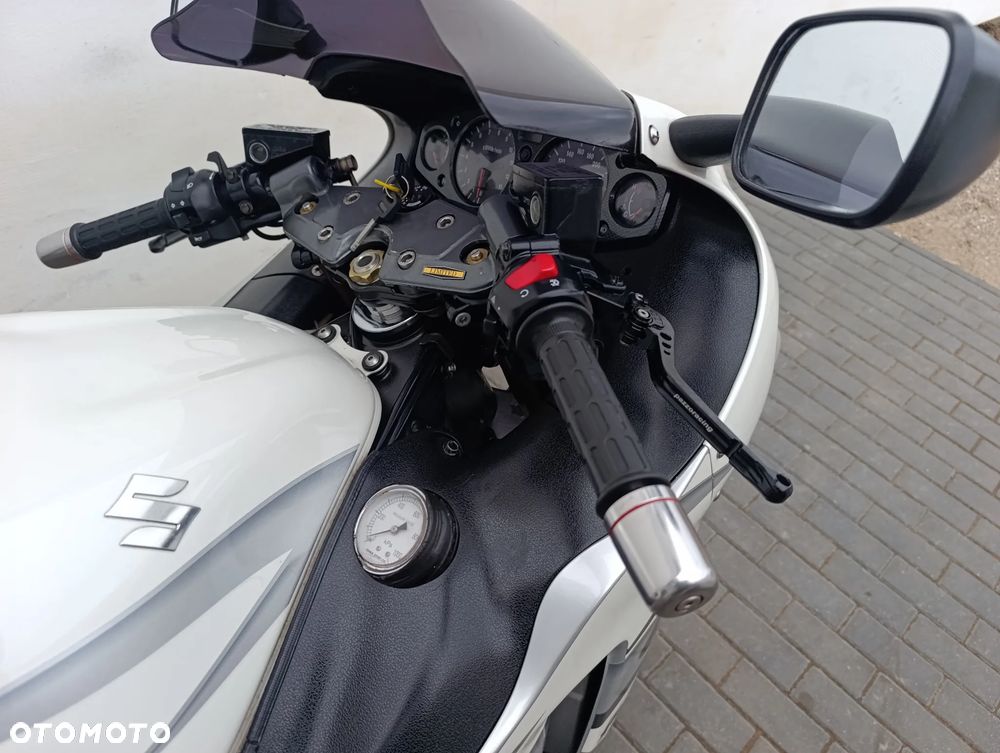 Suzuki GSX-R - 27