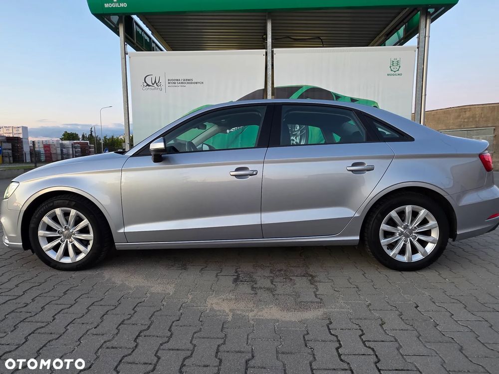 Audi A3 Limousine 1.6 TDI design - 13