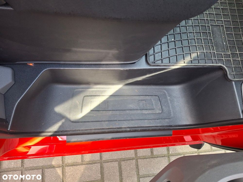 Volkswagen Transporter - 30