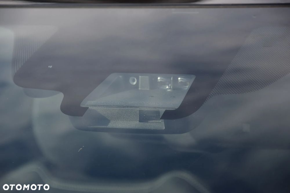 Toyota Avensis 1.8 Edition (2014) - 30