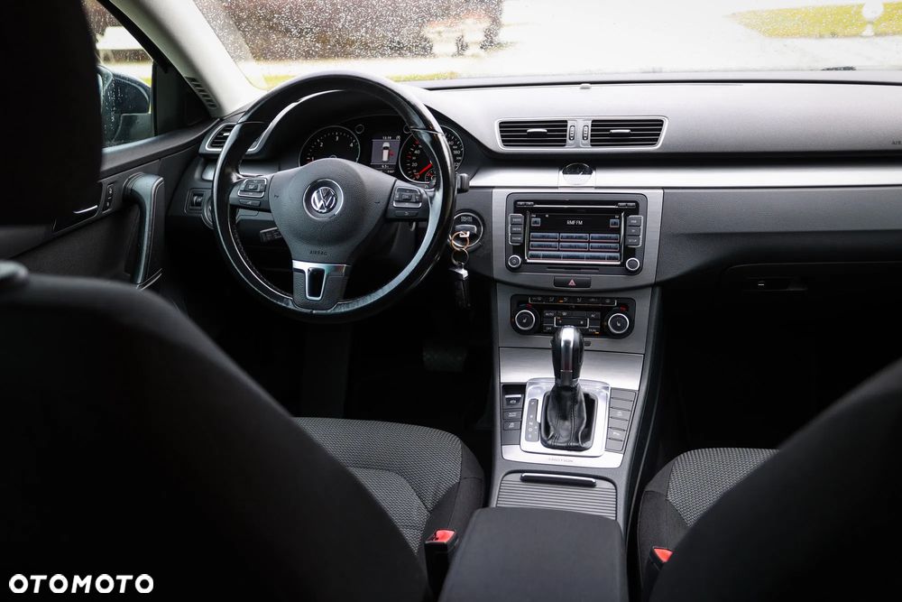 Volkswagen Passat 2.0 TDI 4Motion DSG BlueMotion Tech Highline - 22