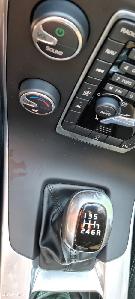 Volvo V60 D3 Kinetic - 8