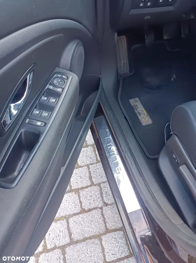 Renault Megane ENERGY TCe 130 LIMITED - 12