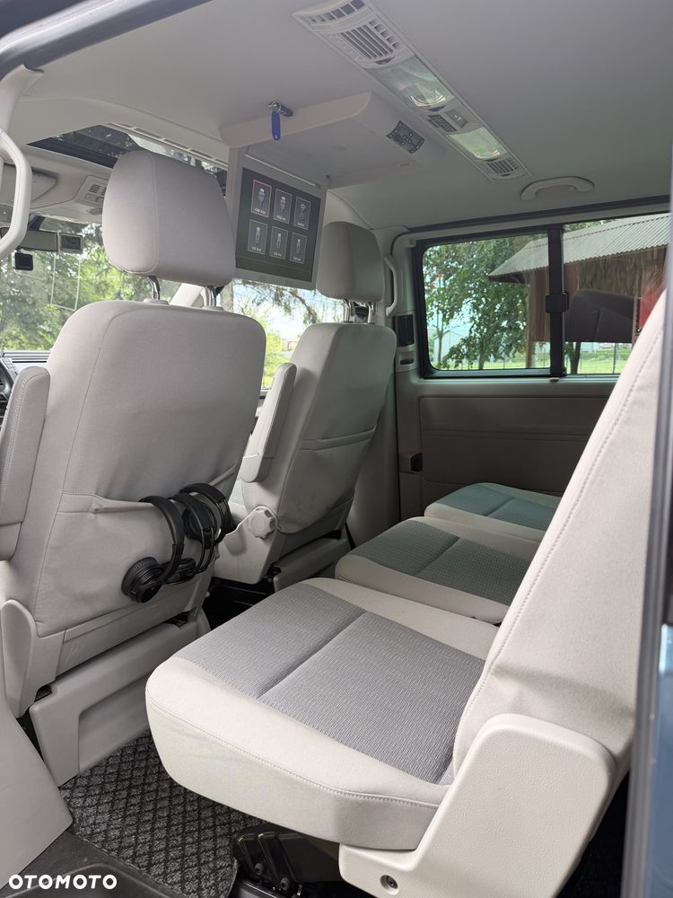 Volkswagen Caravelle - 9