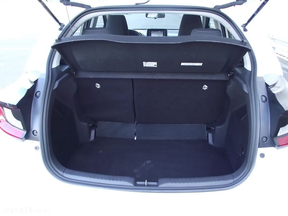 Toyota Yaris Hybrid 1.5 Comfort - 29
