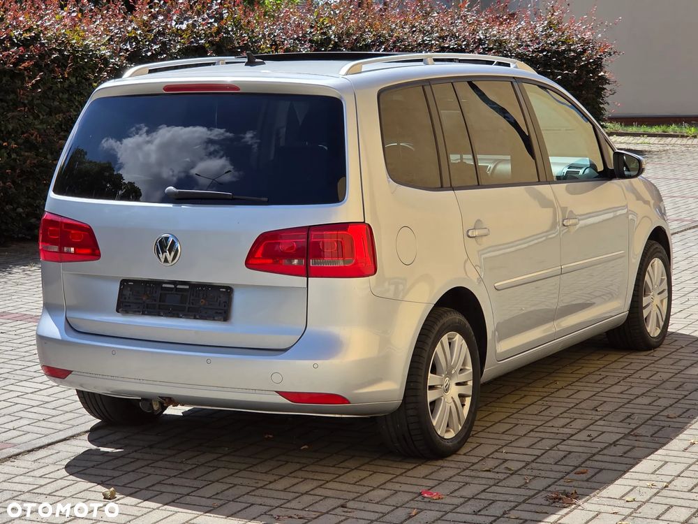 Volkswagen Touran 1.6 TDI DPF BlueMotion Technology DSG Highline - 5
