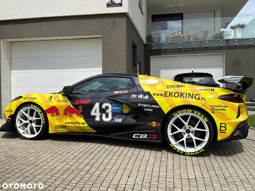 Chevrolet Corvette - 2