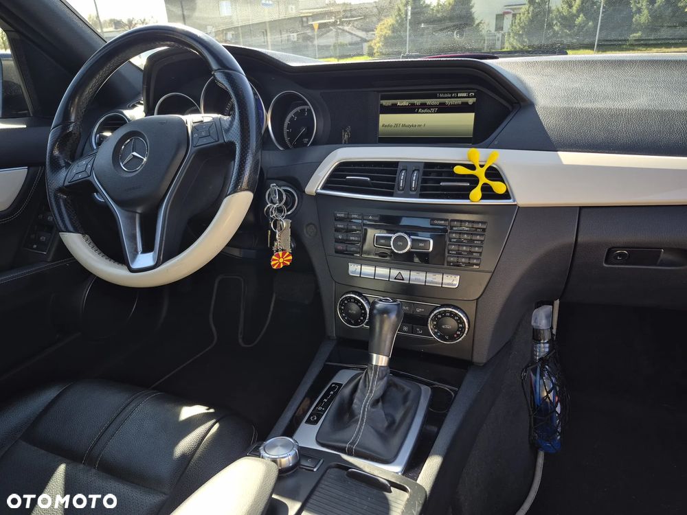 Mercedes-Benz Klasa C 200 CDI DPF (BlueEFFICIENCY) 7G-TRONIC Avantgarde - 17