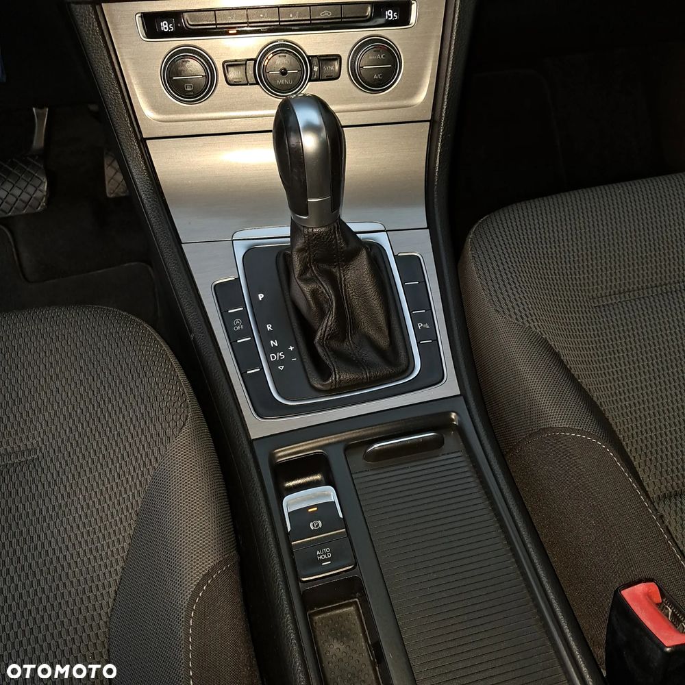 Volkswagen Golf 1.6 TDI BlueMotion Technology DSG Trendline - 12