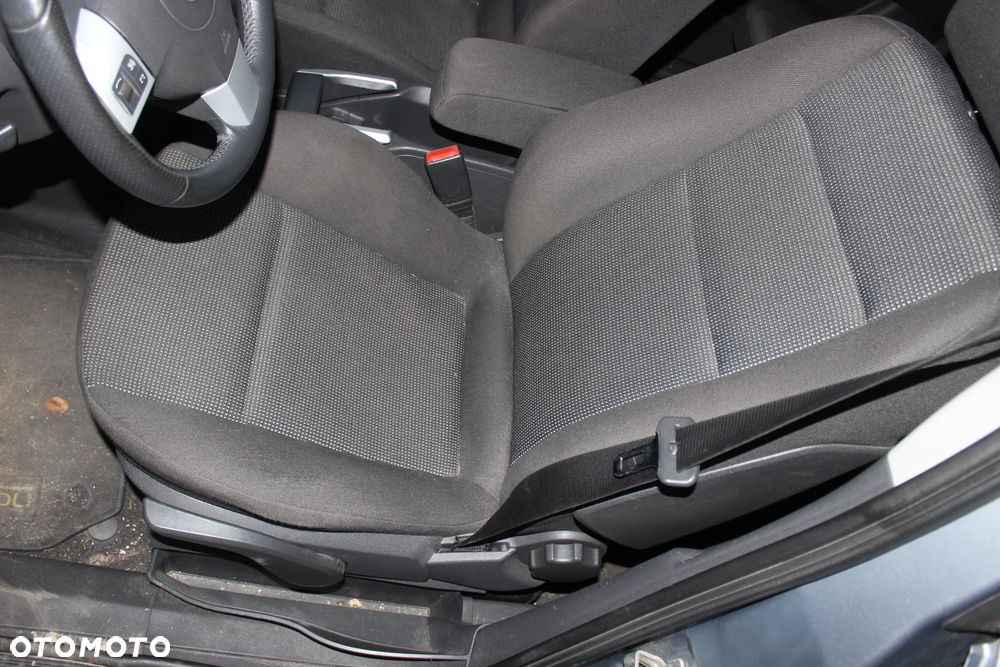 Opel Zafira 2.0 T Sport - 17