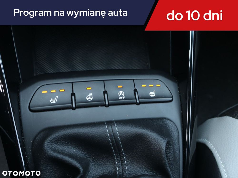 Kia Stonic - 18