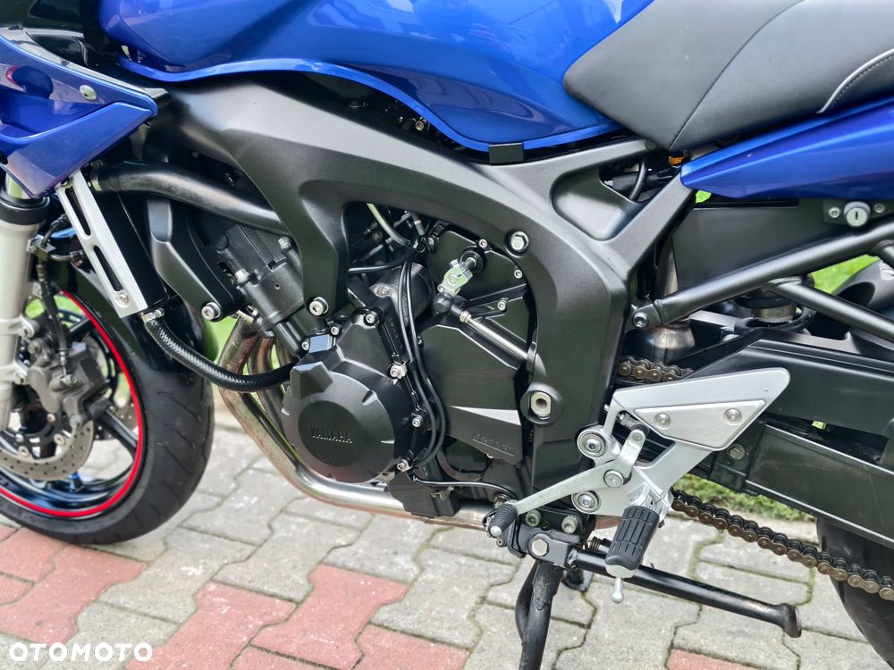 Yamaha FZ6 - 21