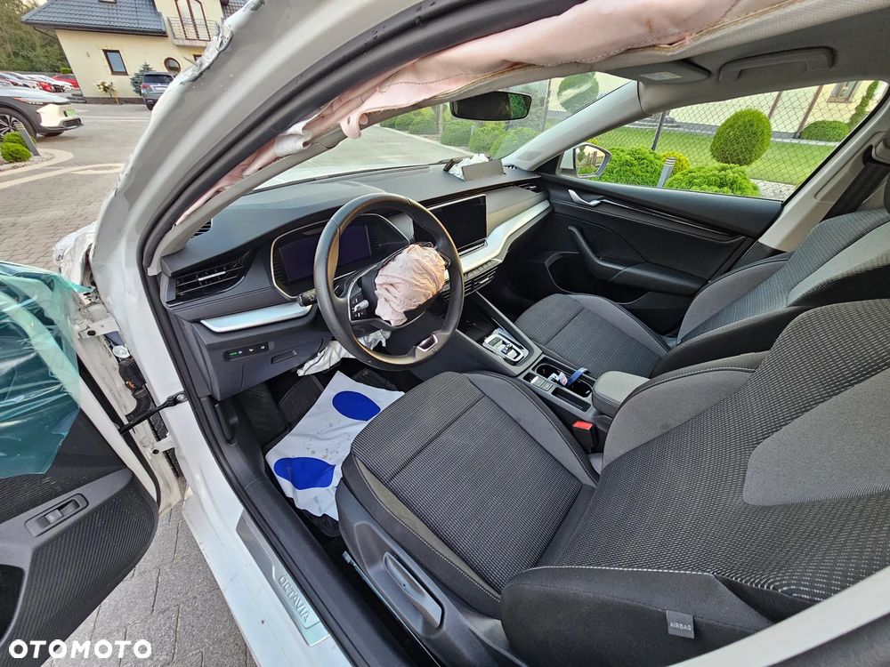 Skoda Octavia 1.5 TSI mHEV Edition 130 Selection DSG - 13