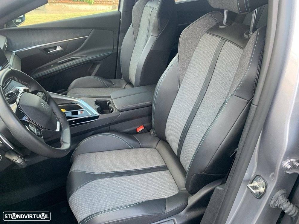 Peugeot 5008 1.2 PureTech Allure Pack EAT8 - 9
