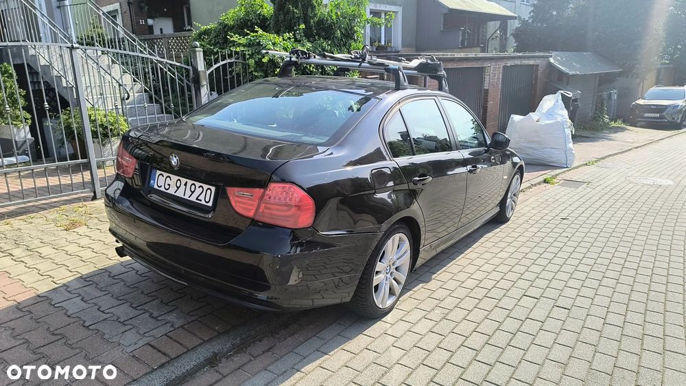 BMW Seria 3 318i - 5