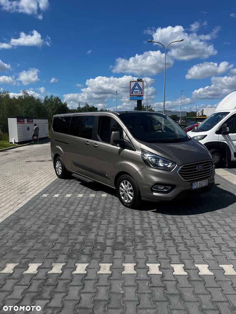 Ford Tourneo Custom - 2