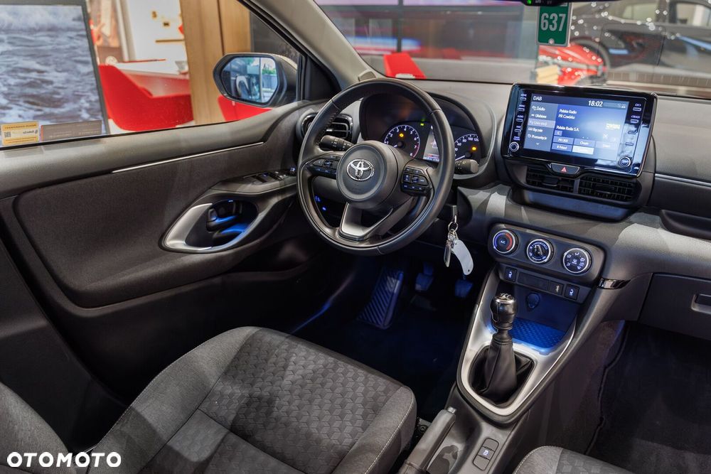Toyota Yaris - 25