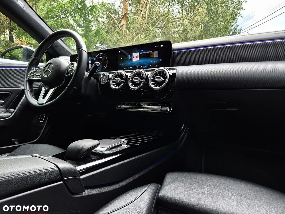 Mercedes-Benz CLA 200 d 8G-DCT Progressive - 11