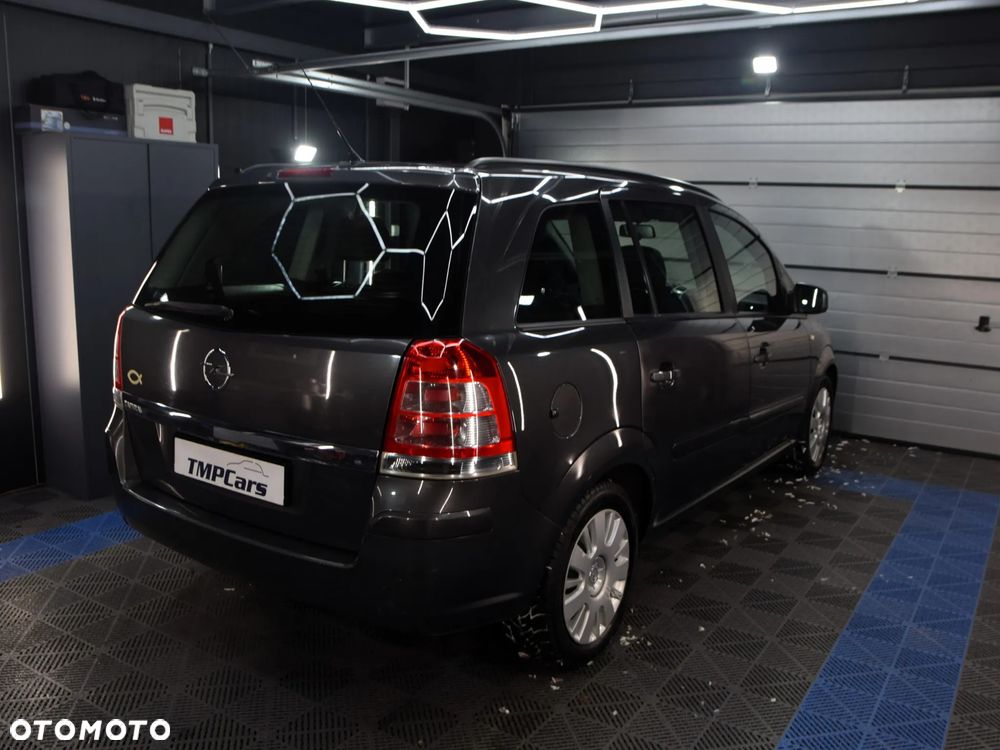 Opel Zafira - 28