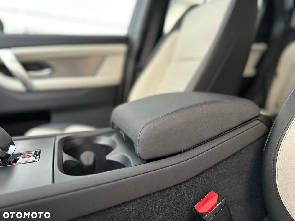 Land Rover Discovery Sport - 34