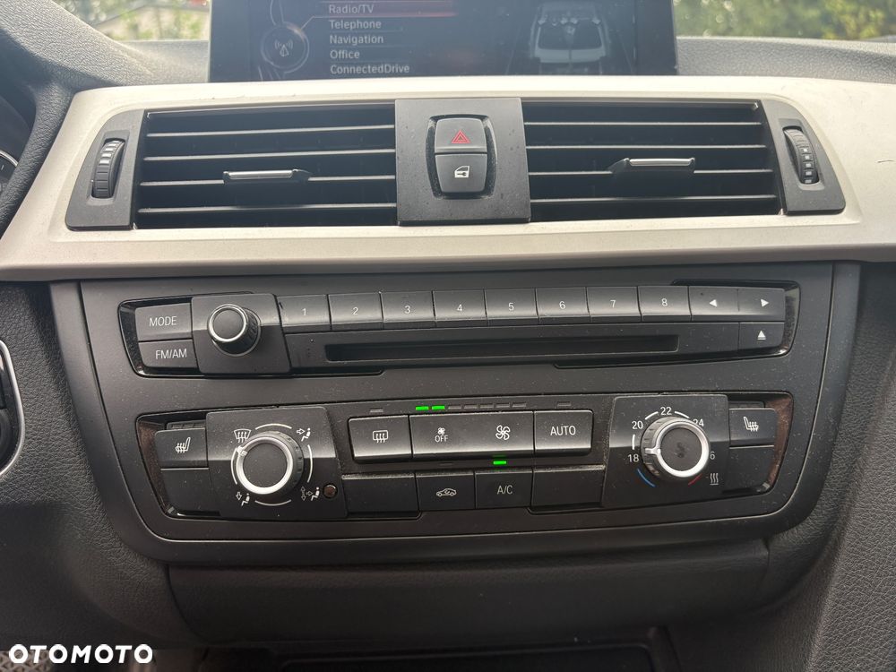 BMW Seria 3 320d Efficient Dynamics Sport Line shadow - 9