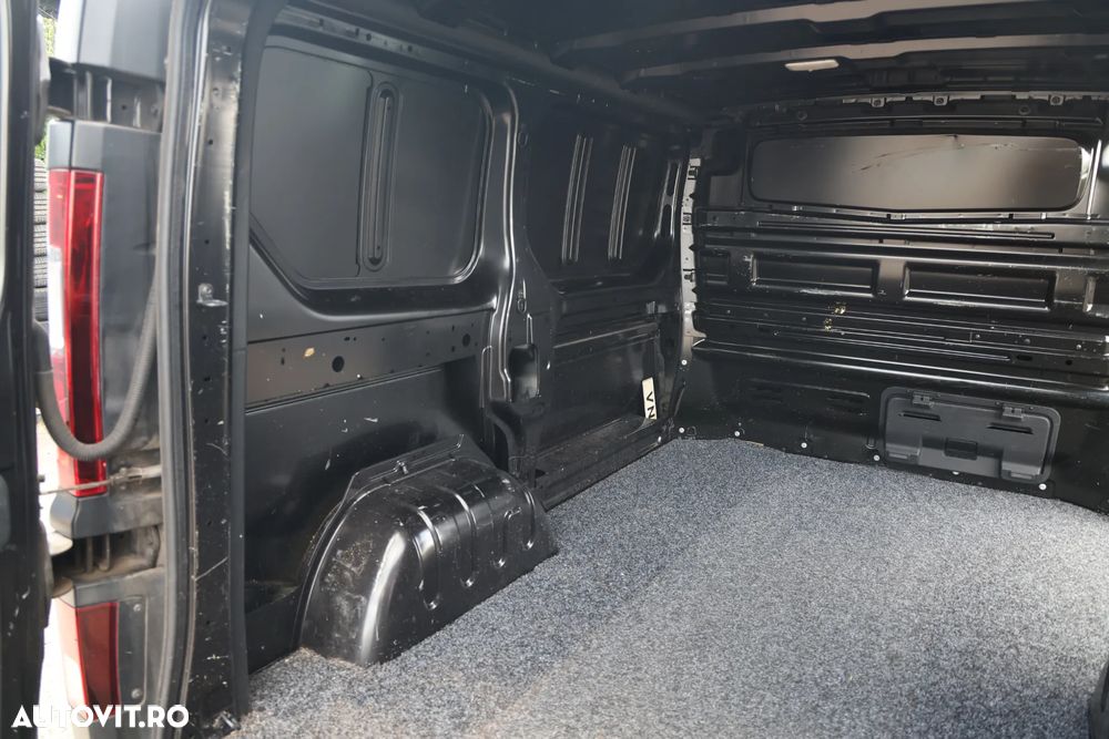Opel Vivaro - 28