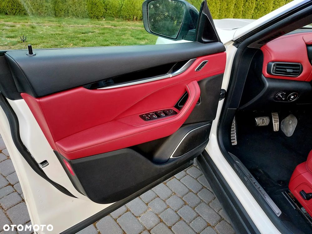 Maserati Levante Q4 GranSport - 30