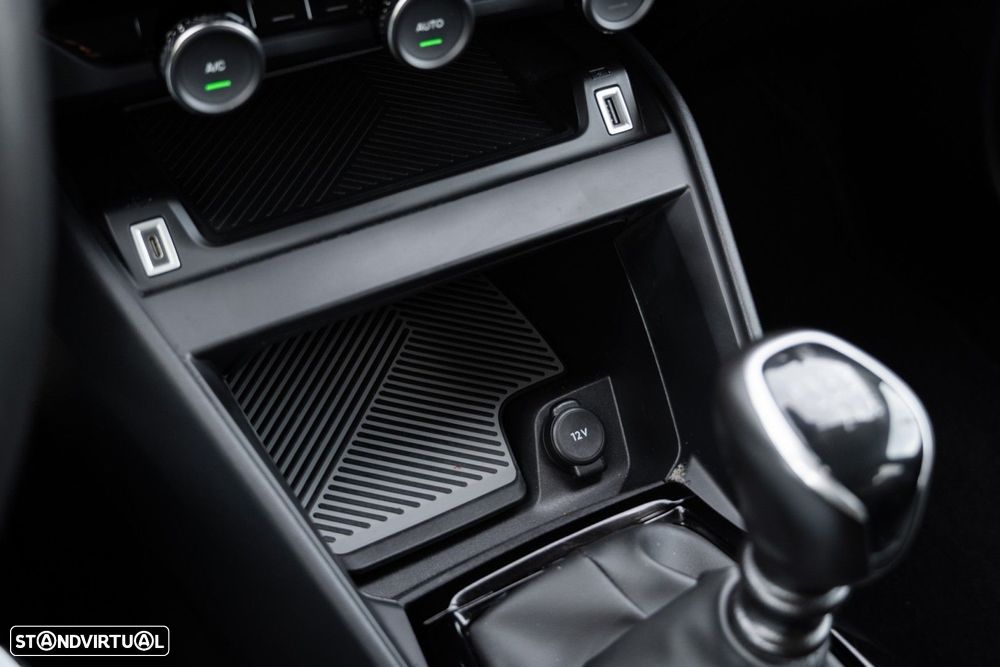 Citroën C4 1.2 PureTech Shine - 25