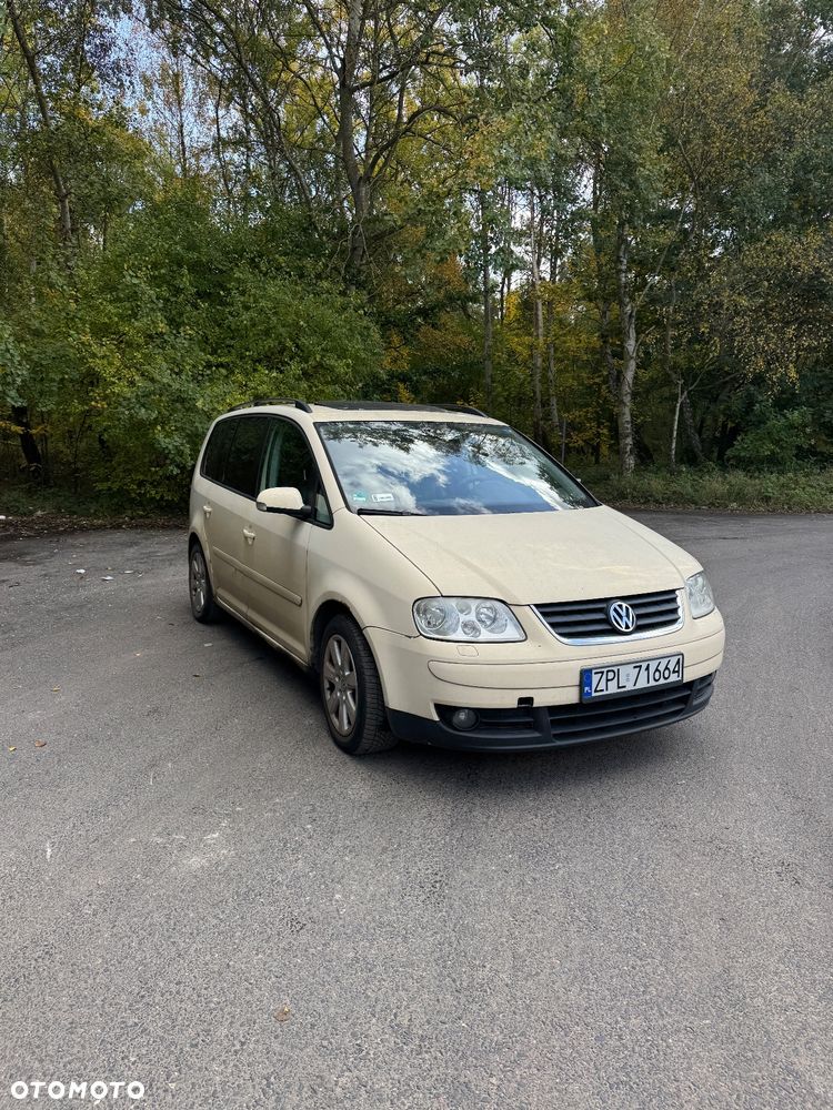 Volkswagen Touran 2.0 TDI DPF Highline DSG - 1