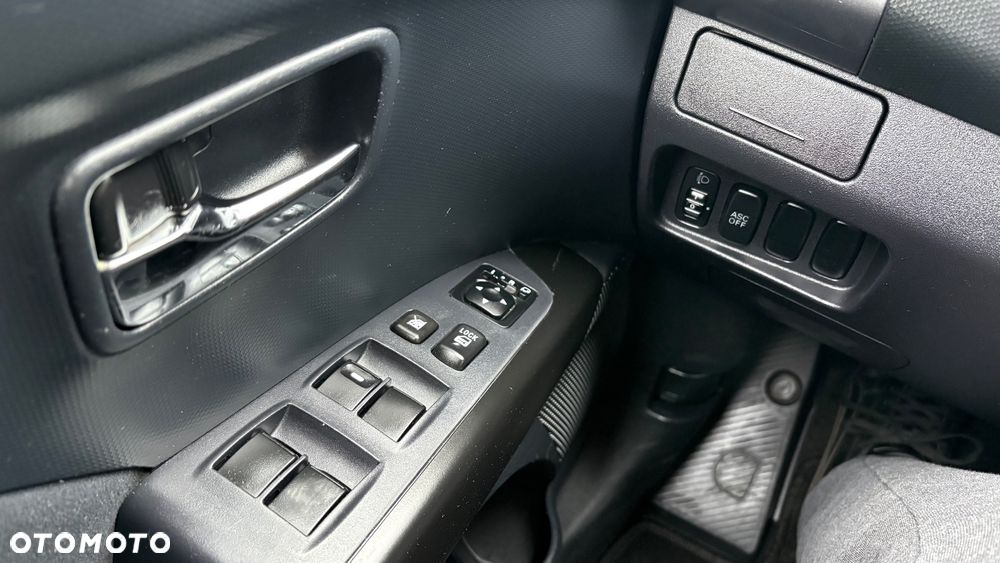 Mitsubishi Outlander 2.4 Intense - 23