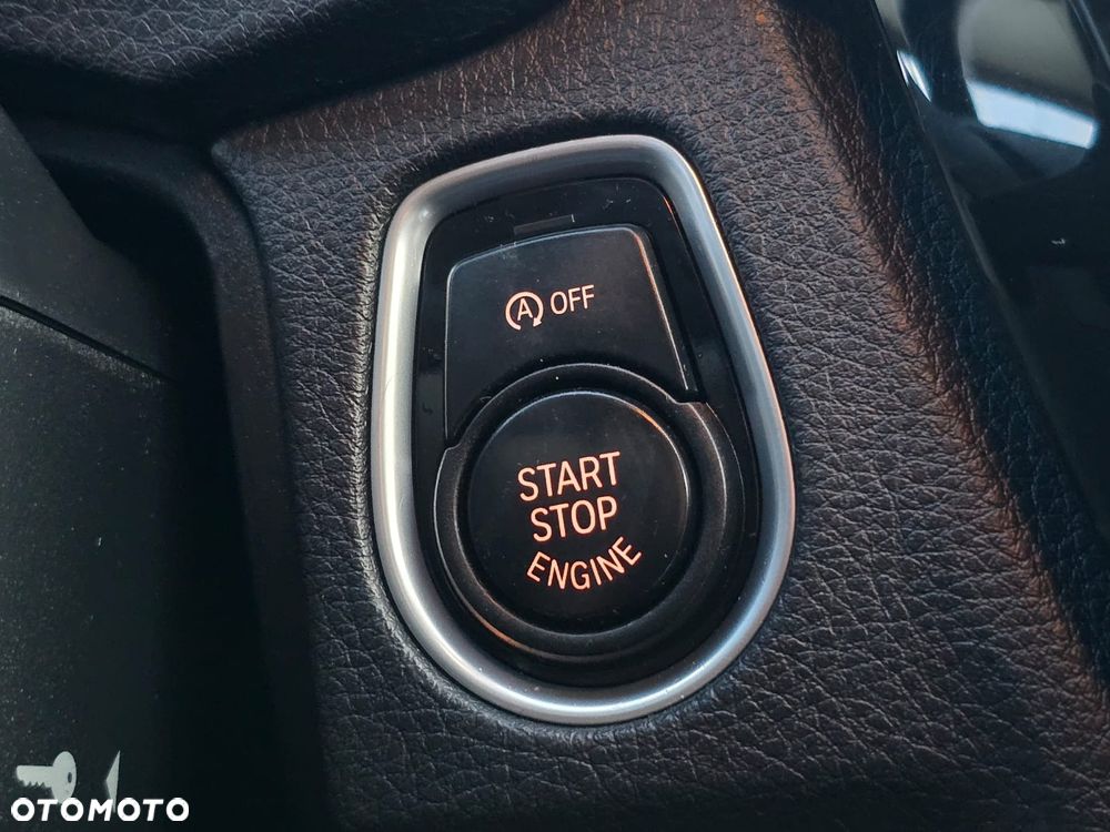 BMW Seria 3 320d xDrive Edition Luxury Line Purity - 29