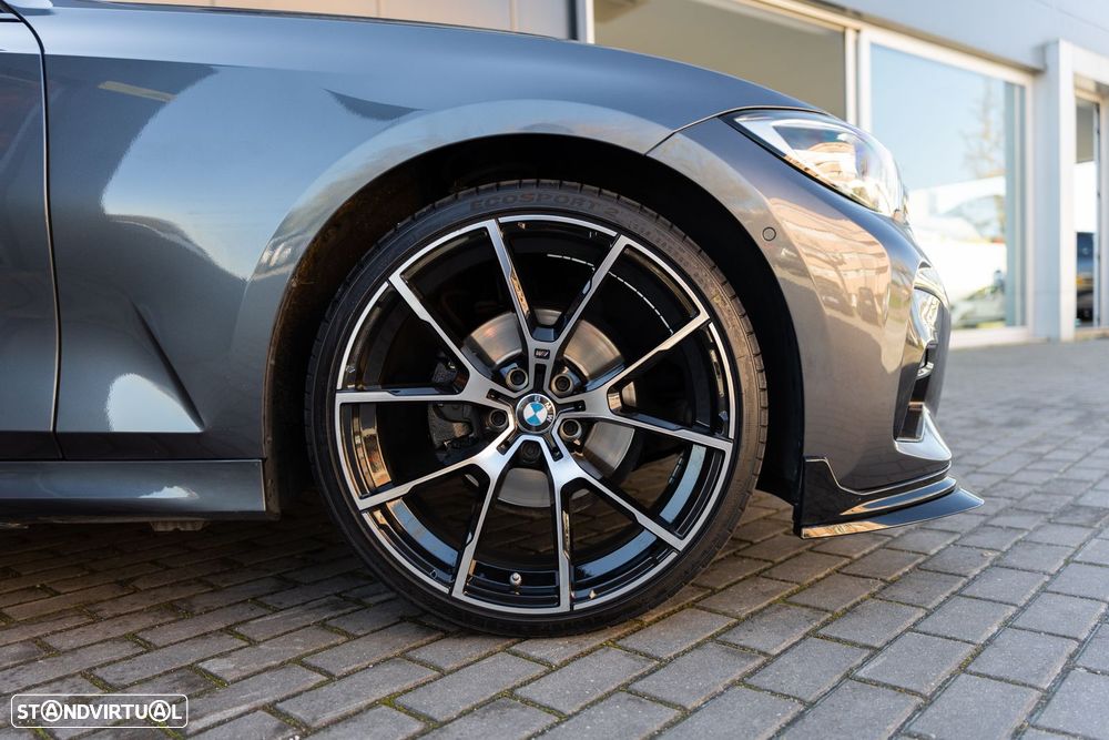 BMW 320 d xDrive Pack M Auto - 37