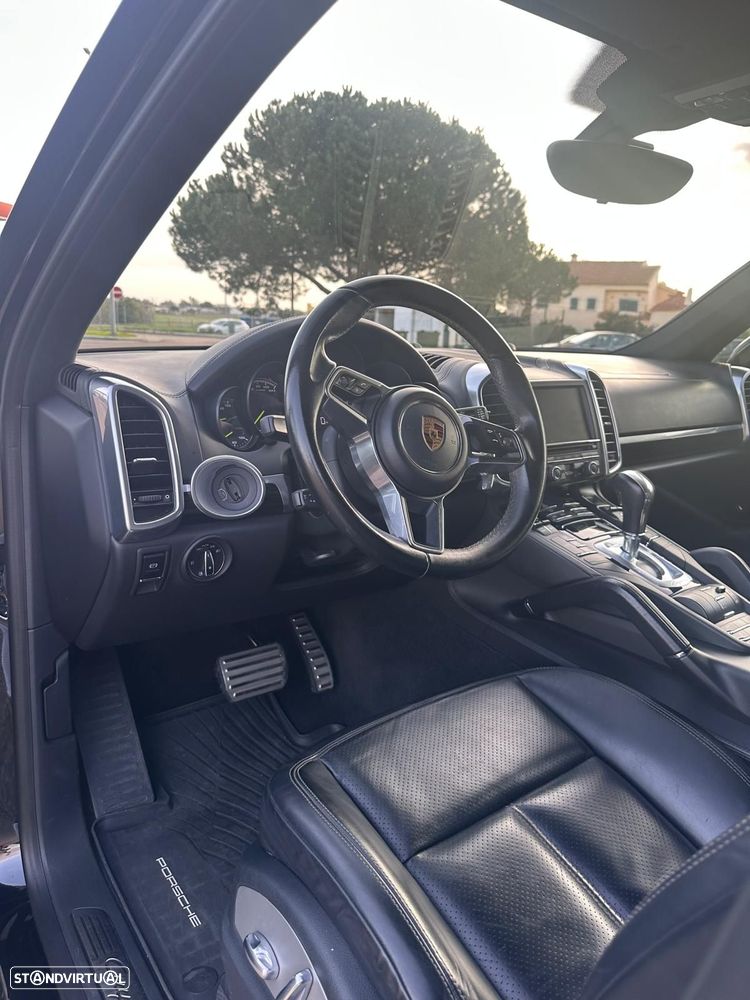 Porsche Cayenne - 7