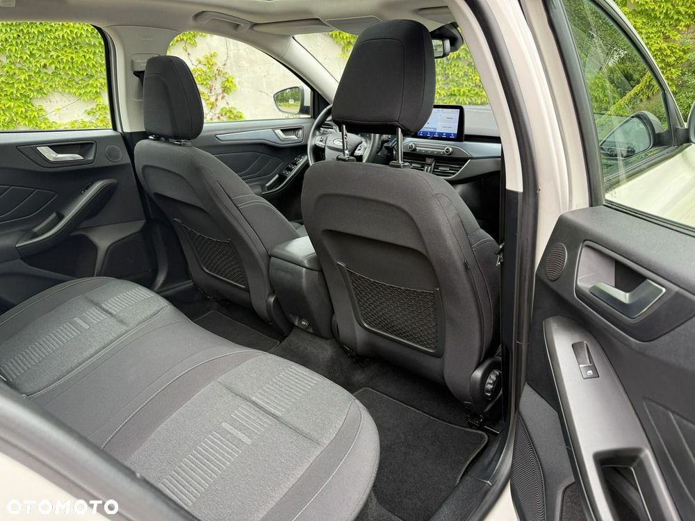 Ford Focus - 10