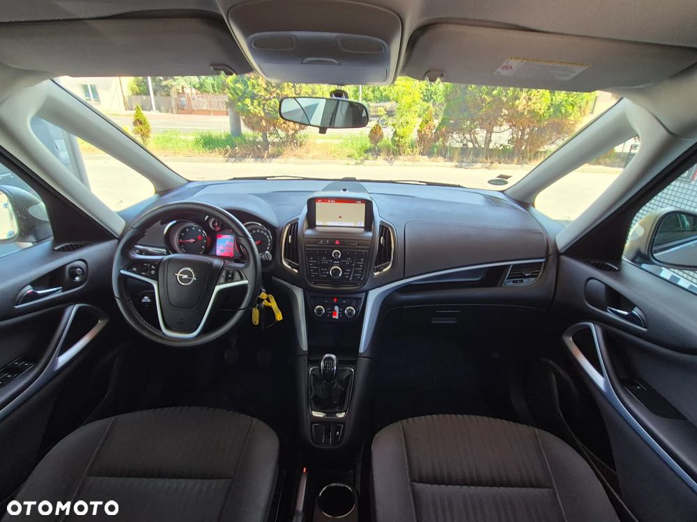 Opel Zafira Tourer 1.4 Turbo Business Innovation - 32